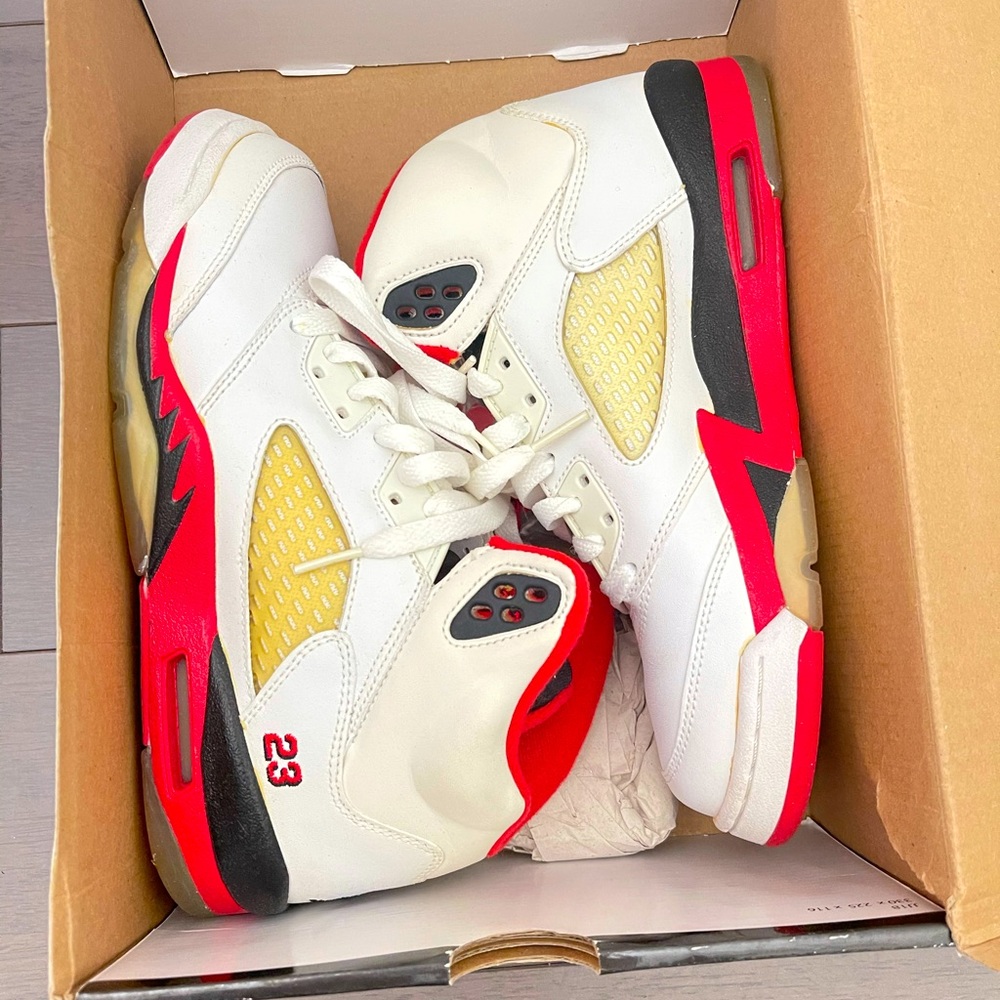 Air Jordan 5 retro sneakers